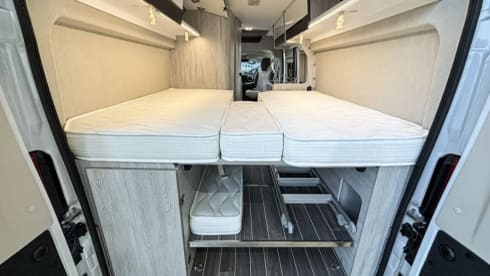 4p volledig uitgeruste campervan - NIEUW!