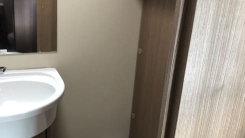 Elvis – Dethleffs camper with lots of space
