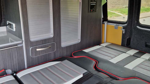 Angharad – Angharad - 4 Berth VW Campervan - *Insurance Included