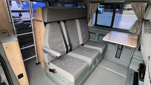 Nugget – 4p Westfalia bus from 2008