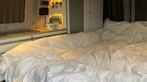 Tilly – Rox Campers - Luxury 4 Berth VW T6 Campervan with Night heater
