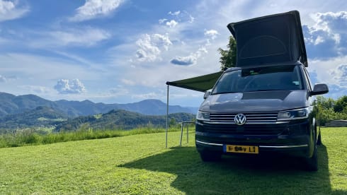 Luxe California Beach T6.1 (camper 2-4p, auto tot max 7p) – 4p Volkswagen campervan uit 2021