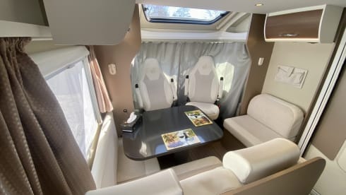 Flip – Etrusco T7400QB - elegant and well equipped