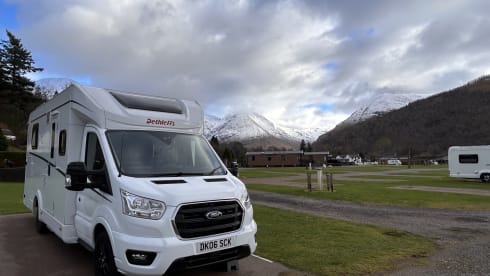 Dignity  – Insurance Included, Luxury Van 4 with Fixed Bed 