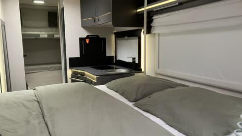 4/6 pers very spacious Challenger 380 from 2022