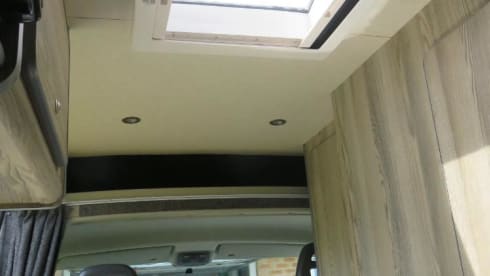 Pippa – 2 berth Peugeot campervan.