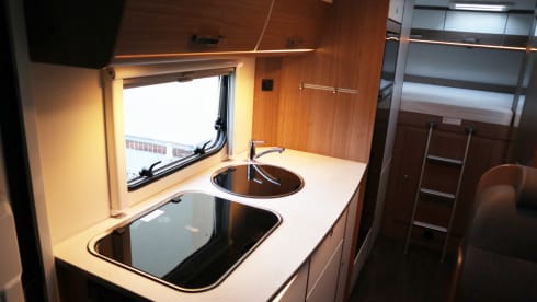 Carado 464 – Rent mobile home Carado 464 with 6 sleeping places