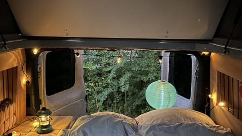 Blue – 2p Renault campervan uit 2008