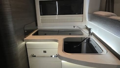 Ons huisje op wielen – 5p Benimar semi-integrated from 2019