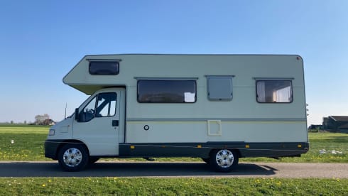 Fiat Ducato motorhome, 6 persons