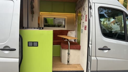 Ritser – Off-grid Volkwagen crafter buscamper 2p
