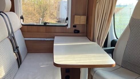 2p Carado semi-integrated from 2013 with single beds. 