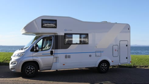Saltire sunsets Motorhome hire  – 6 berth Fiat alcove from 2021