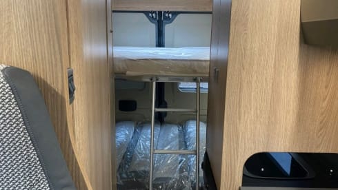 V669SE – 4 berth Auto-Trail V669SE campervan automatic new in 2024