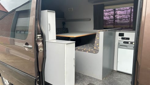 4p Volkswagen bus uit 2006