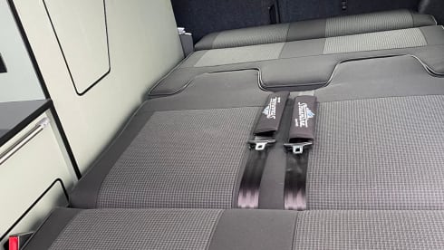 Ernie – 4 berth Volkswagen Campervan - Ernie