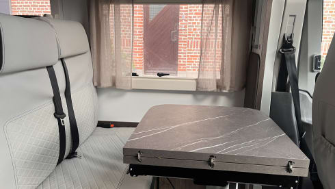 Benimar Cocoon 463 - semi-integrated - built in 2023