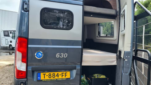 4p Knaus bus from 2021