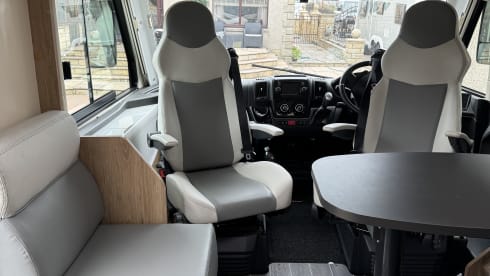 rooo – Fiat-integriertes Wohnmobil mit 4 Schlafplätzen ab 2019