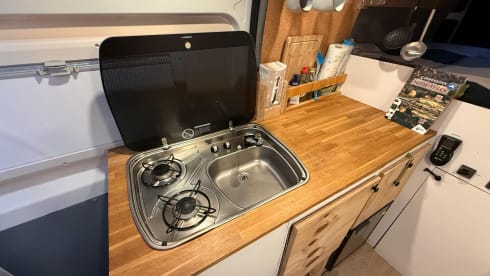 Zutendaal of Wommelgem – 2p Peugeot campervan uit 2017