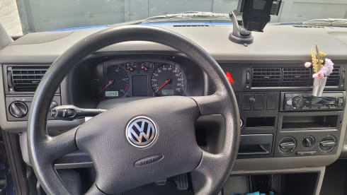 4p Volkswagen bus from 2001