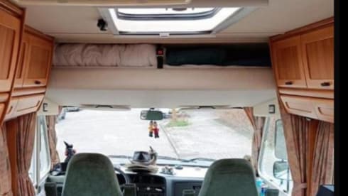 Plaatje – 2 Person Hymer integral