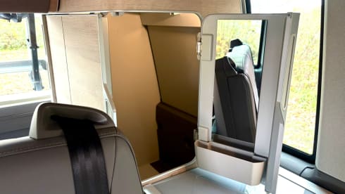 Kamiel – VW California Ocean (T6)  - automaat - full option - fietsenrek