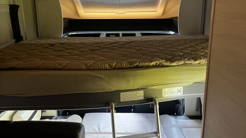 Familie camper Chansson 5 personen  – 5p Chausson semi-integrated uit 2022
