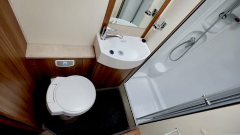 Heasman Holiday MotorHome – 4 Berth Peugeot integrated from 2015
