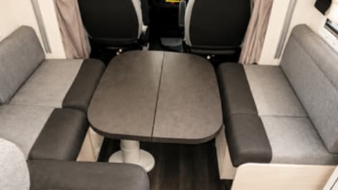     The Freedom Van – Fiat 4p semi-integrata dal 2021