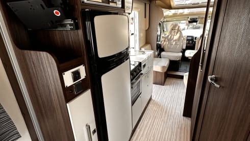 Millie – 4 berth Benimar 2017