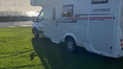 6 berth motorhome Roller Team Zafiro 675