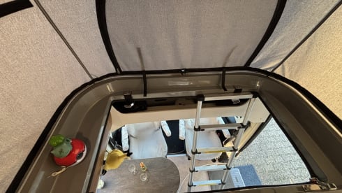 Gigi – 4p Buscamper 6 meters. Very complete and super cozy.