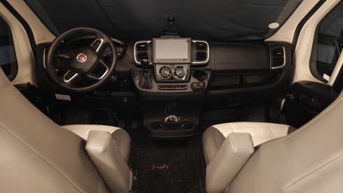 4p Sunlight semi-integrated Adventure from 2024