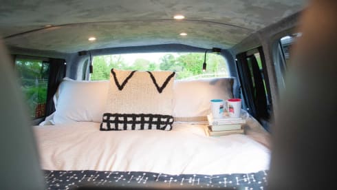 Romper Swamper – Volkswagen campervan met 2 slaapplaatsen uit 2006
