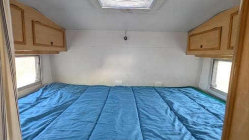 Freddy-van  – Comfortabel and spacious Iveco overcab motorhome for rent