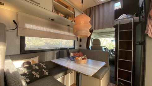 NU+ – 4p Adria Mobil alcove from 2012