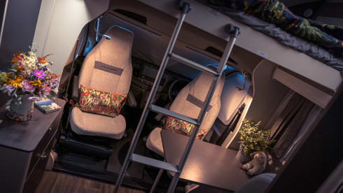 Swifty  – Luxury 4 berth Ford , Swift Voyager 494 from 2024