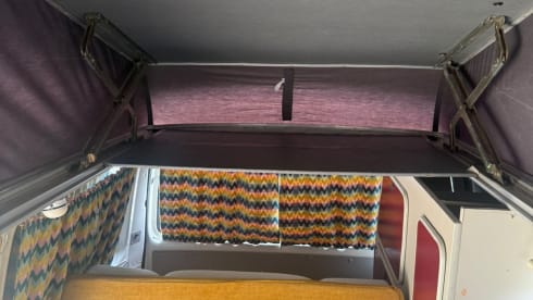 het witte schaap – 4-person Volkswagen campervan from 1997