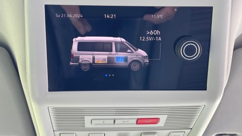 Prachtige Volkswagen California – Almost new. Carefree on the road with this beautiful, compact bus.