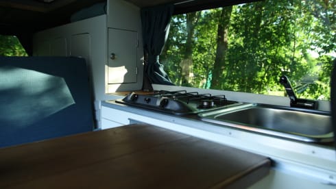 InneGer – Compact, practical and cozy 2 person camper (bus) (extra long).
