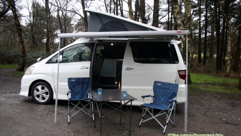 Skye – 4 berth ULEZ Compliant automatic Toyota campervan 