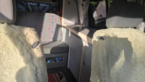 4p Volkswagen campervan uit 2000