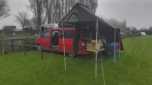 Poppy – 4 berth Volkswagen campervan from 2011