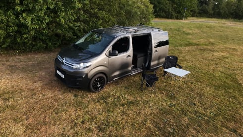 Alan – Citroën-Wohnmobil mit 2 Schlafplätzen, Baujahr 2021