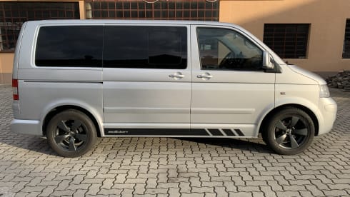VW MULTIVAN 7 POSTI con LETTO e RISCALDAMENTO AUTONOMO 