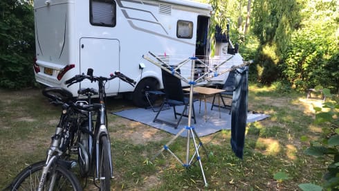 Vrijheid op wielen – Powerful luxury Hymer Mercedes camper semi-integrated from 2019