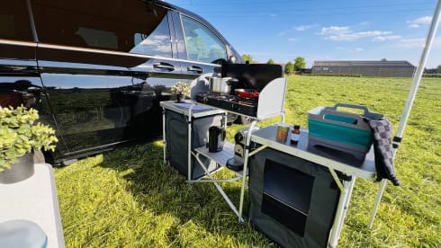 The VANtastic V – 4p Mercedes-Benz rooftop from 2019