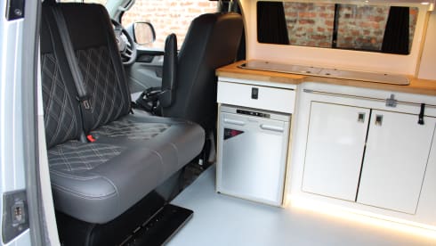Bilbo – 4 berth Volkswagen campervan from 2018
