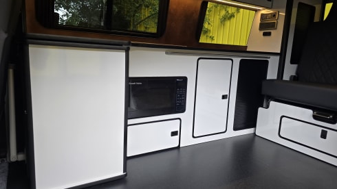 Busbie – 5 berth Volkswagen campervan from 2016